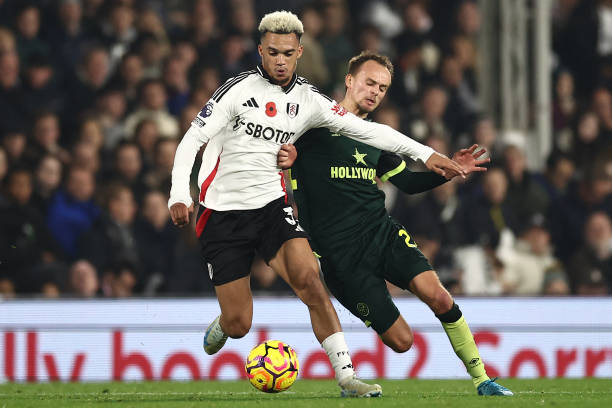 强调团队合 强调团队合