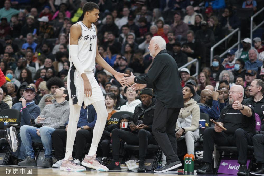 纽卡斯尔的 纽卡斯尔的